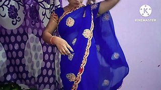 Cheating Wife: Indian Wife Ready for Sex and Fucking with Her Old Lover