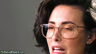 Naturaltitted petite with glasses solo