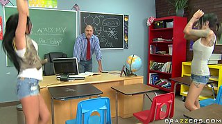 Rock And Roll Fuck School With Richie Calhoun, April O'neil - Brazzers