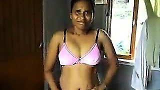 Desi Indian Aunty webcam exposed