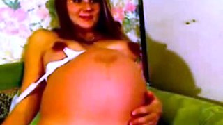 Pregnant Amateur with Big Tits on Webcam