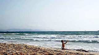 Porno Avec Alissa Montrant Stepson Corps Nu A La Plage