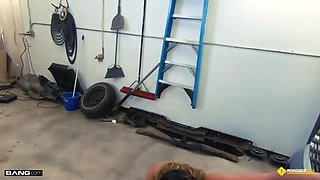 Hot Blonde MILF Fucks Mechanic For Car Fix - Big Dick POV Doggystyle