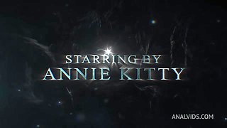 Hot Latina Annie Kitty balls deep to the hilt
