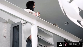 Twenty one naturals - stunner nikki fox drinks a hard cock and gets her pussy nailed with heavy passion