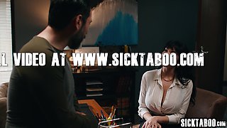 cougar drops on knees and gave a sucking cock