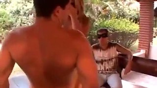 Blonde rabuda wife of beautiful and hot horn moaning and cumming giving the pussy and the cusinho very tasty
