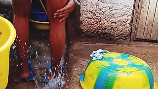 Bathing My Pregnant GF Outdoor, Dirty Environment Vibes