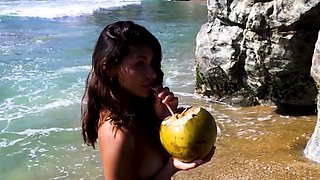 Latina hottie posing nude at the beach