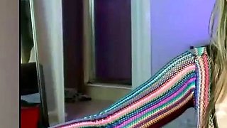 Small Tit Babe Fucking Machine On Webcam