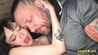 Inked Guy Ravages Super-hot Inked Brunette In Insane Xxx Porno!