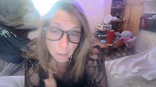 Your favorite cutest smoker reveals intimate details about her life