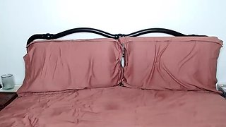 Hot amateur webcam teen masturbates for their fans