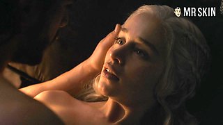 Jon Snow and Dany finally have sex in the hottest GoT scene