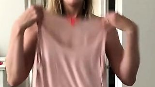 Amateur Webcam Cute Teen Plays Solo with Big Dildo