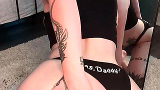 Amateur Webcam Anal Masturbation