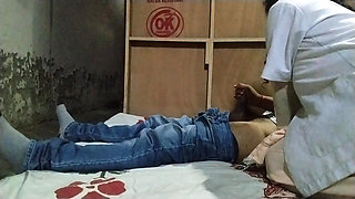 Sexy doctor ki jamkar judai kiya patient ne