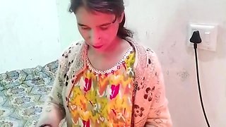 Dawai Khila Kar Stepsister Ko Jabar Dasti Chod Diya