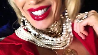 Cumshot amateur MILF suck and jerks dude in the bedroom