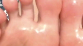 Feet and oil JOI