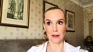 Amateur super hot brunette masturbating 3 mp4