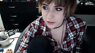 Blonde tight pussy babe has solo toy fun