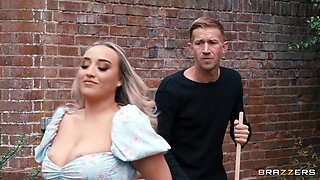 Quincy's Summer Sex-Capade: Danny D nails Buxom Blonde Quincy in Reality Sex Scene