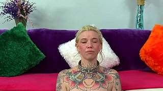 Kitt Jones - Naughty Blonde
