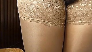 Kinky African MILF's peeingday 3.mp4