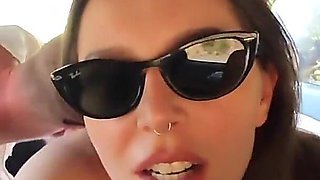 I Gave the Blogger a Ride and Fucked Her in the Car!