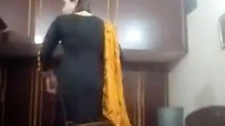 Beautiful Sexy Married indian wife Showing Lover