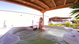 Chloe - Hot Tub Date