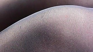I masturbate in the car, the member cums