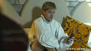Storm Of Kings Xxx Parody: Behind The Scenes With Peta Jensen, Anissa Kate, Ryan Ryder, Aruba Jasmine - Brazzers