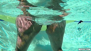 Valentina Jewels in hot Threesome sex