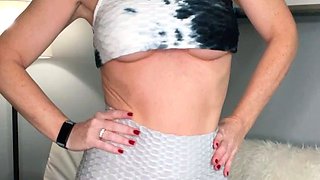 Sexy solo redhead enjoying close up pussy toying
