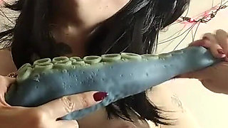Elvira Monster Cock Hunter