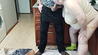 Dick Jerking in the Kitchen and Cum in Mother-in-law's Mouth