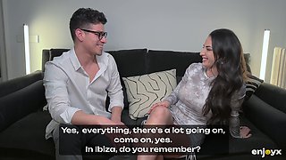 Sexy Honey Medusa Tempts Jason Carrera in a Kitchen