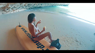 ever saw a girl fucking a stand- up- paddle- board in the ocean?
