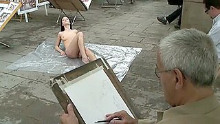 Naked on Stage 86 Nude Performance in the Public Street