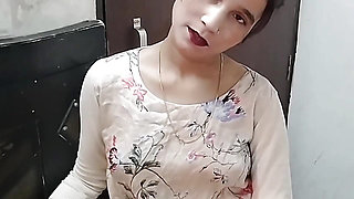Step sister ko nanga kar ke pel diya