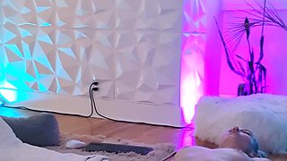 Amateur Blonde Teen Plays Solo with Toy Webcam Porn
