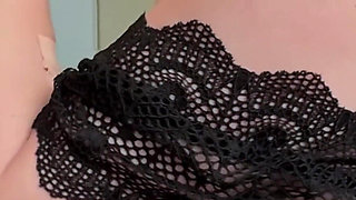 My Lover Ejaculates Into Me in the Kitchen While I'm Pregnant