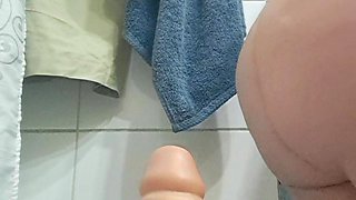 Mature MILF Putting Dildo in Her Vagina
