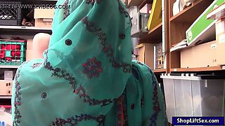 Arab teen shoplifter boned by LP officer