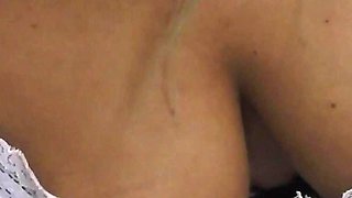 Stepmom’s Unexpected Connection on a Crowded Train