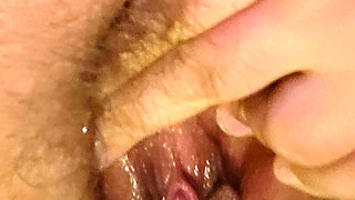 I rub my wet pussy and squirt for you