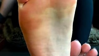 FemaleAgent MILF indulges studs foot fetish