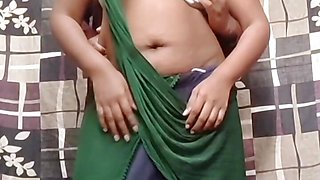 Hot Naukaraanee Velakaari sex with house owner